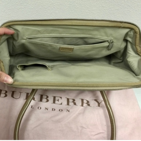 🌸🌺🌷ADORABLE! Burberry Pink Nova Check Handbag! - Picture 3 of 4